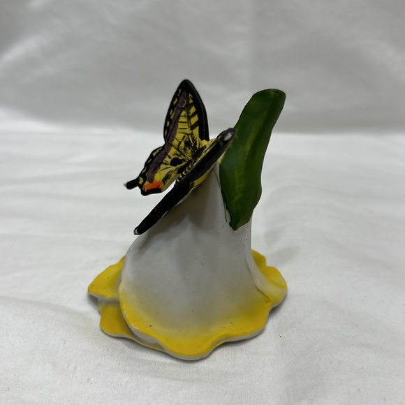 Porcelain bell with butterfly - Picture 4 of 9